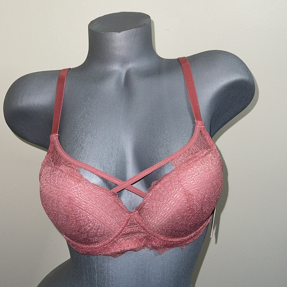 PUSH UP LACE GENTLE T-SHIRT BRA UNDERWIRE. ILYS LUMIE BRAND. NWT